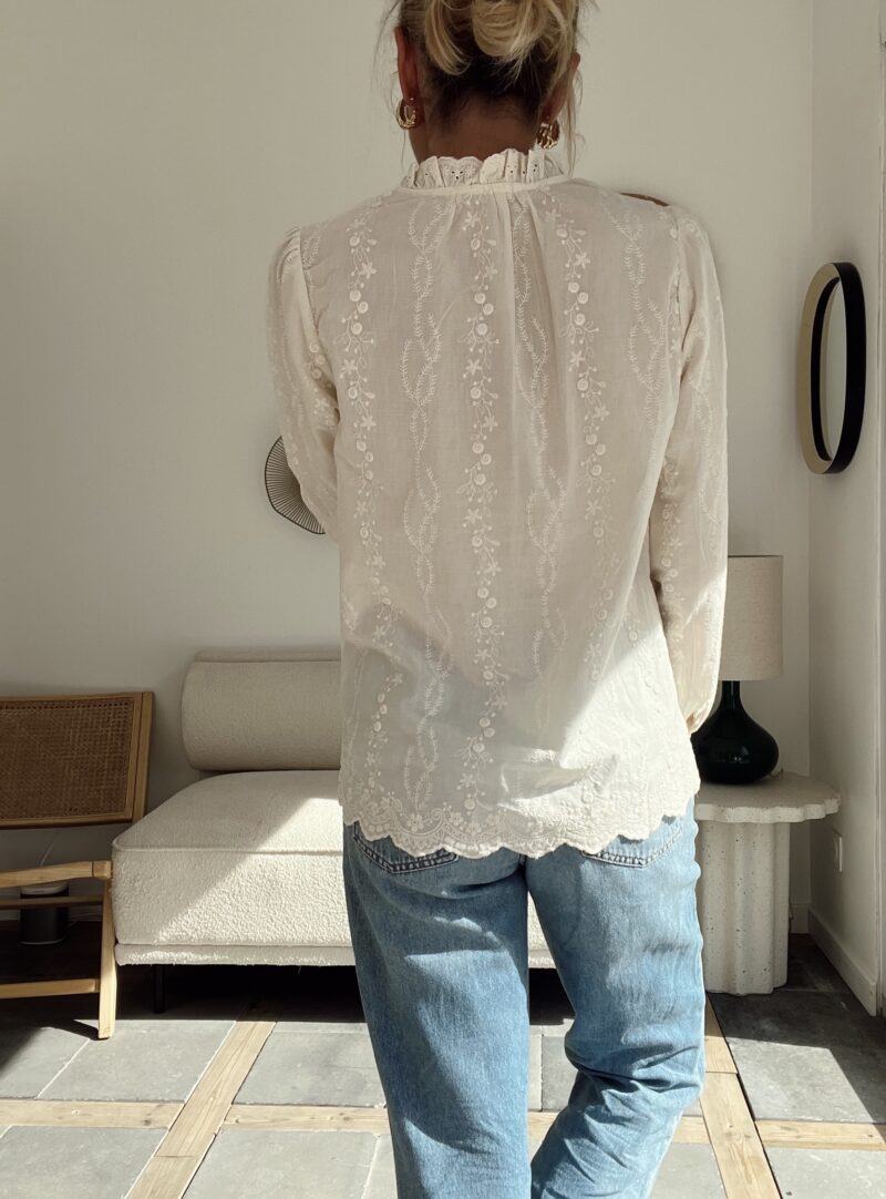 vue de dos chemise écrue femme brodée
